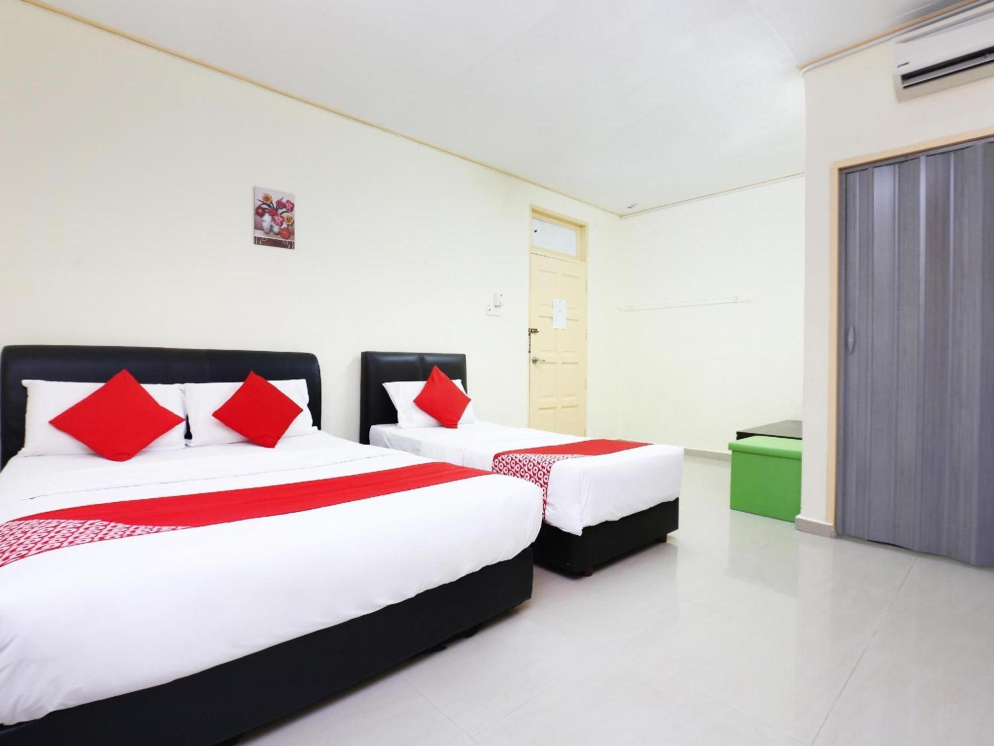 Super Oyo 89640 Hotel Pelangi Marang Kültér fotó