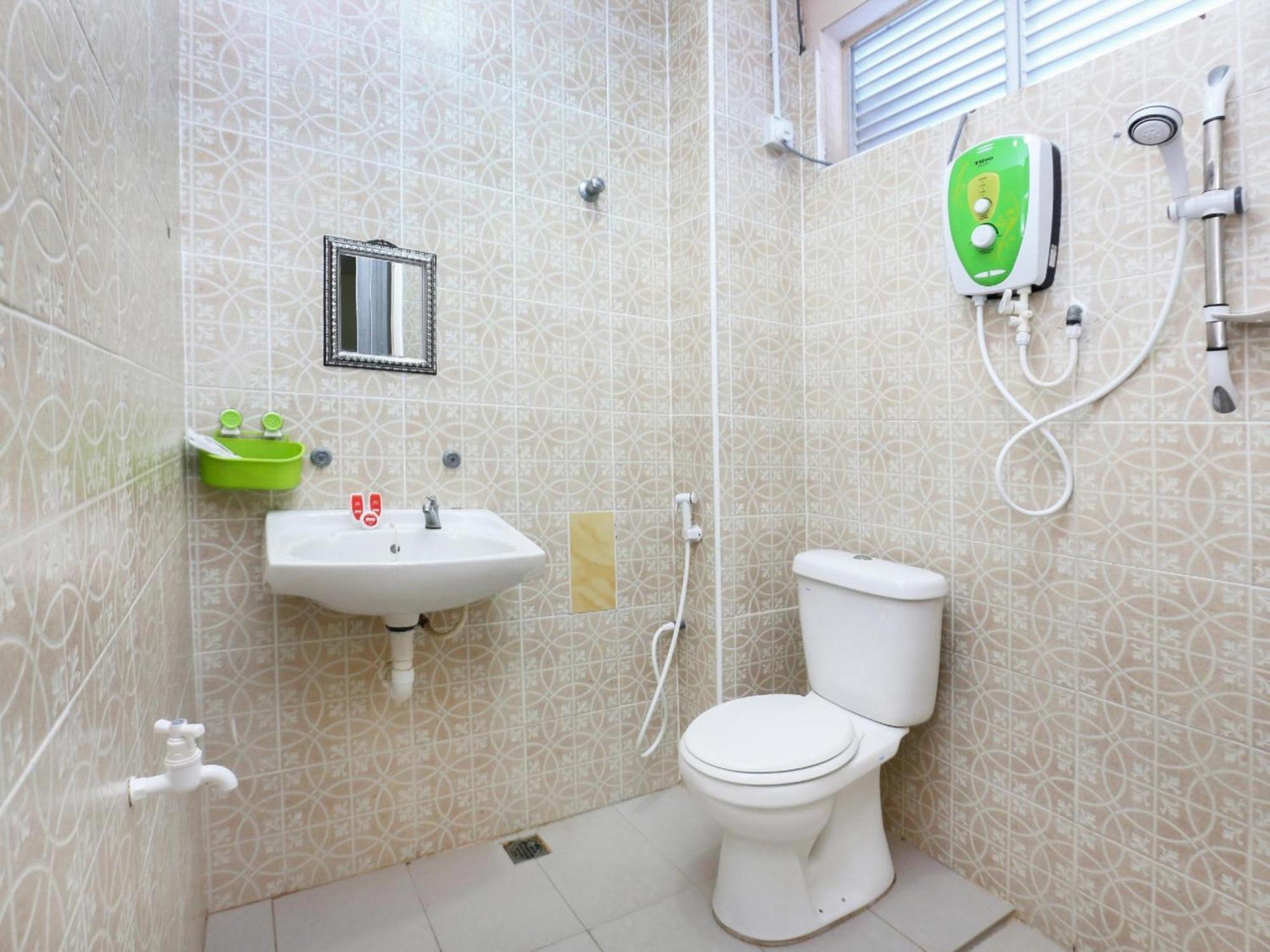 Super Oyo 89640 Hotel Pelangi Marang Kültér fotó
