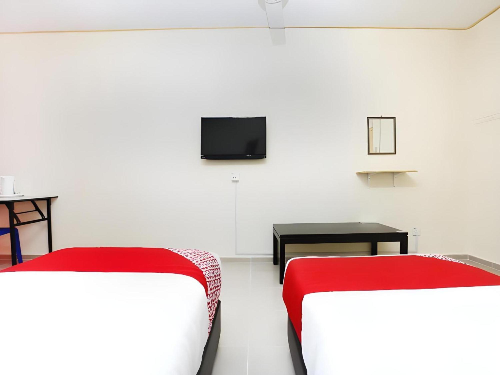 Super Oyo 89640 Hotel Pelangi Marang Kültér fotó