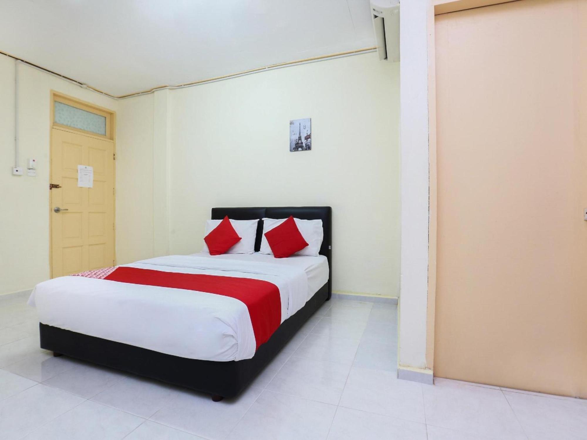 Super Oyo 89640 Hotel Pelangi Marang Kültér fotó