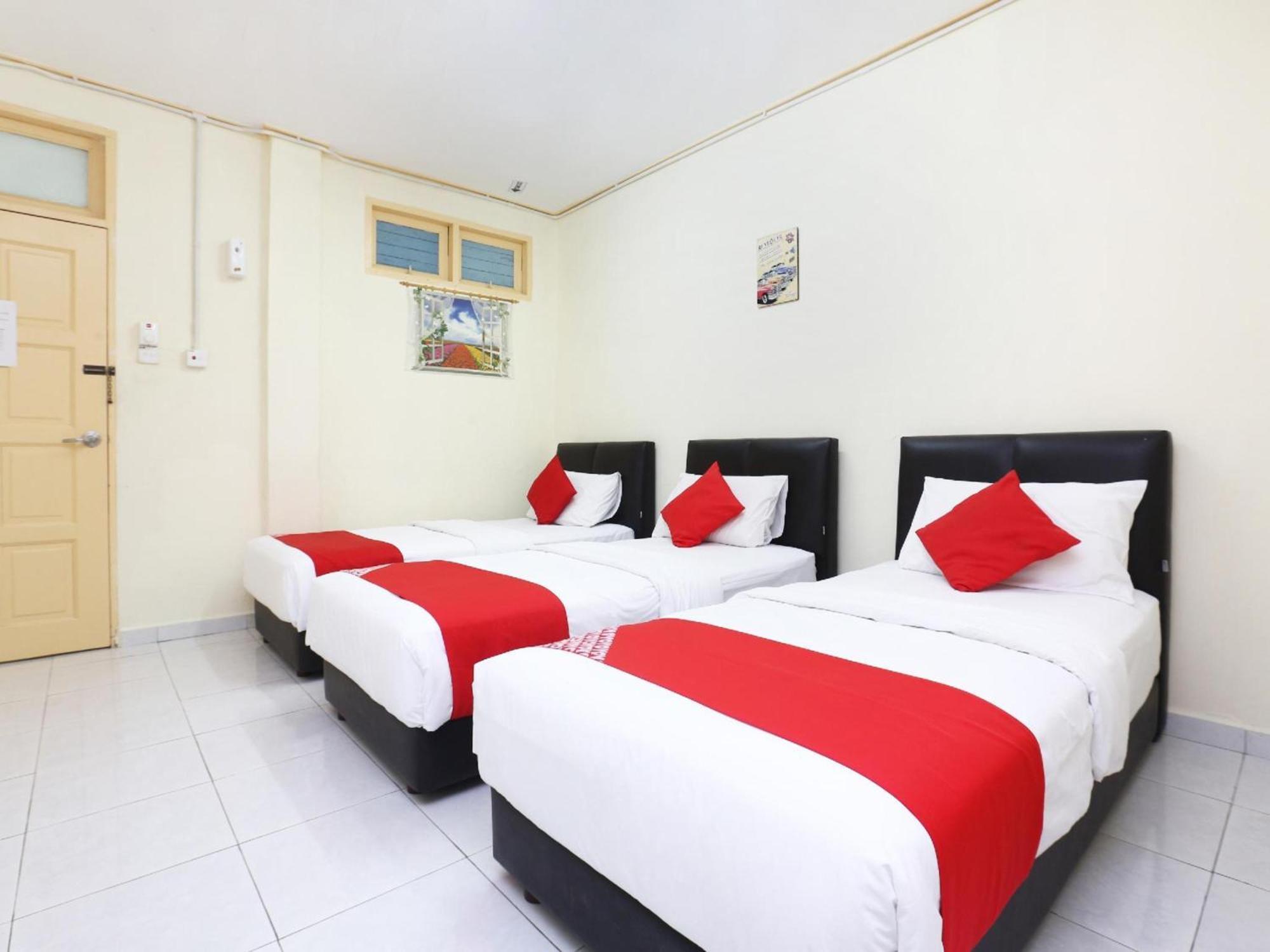 Super Oyo 89640 Hotel Pelangi Marang Kültér fotó