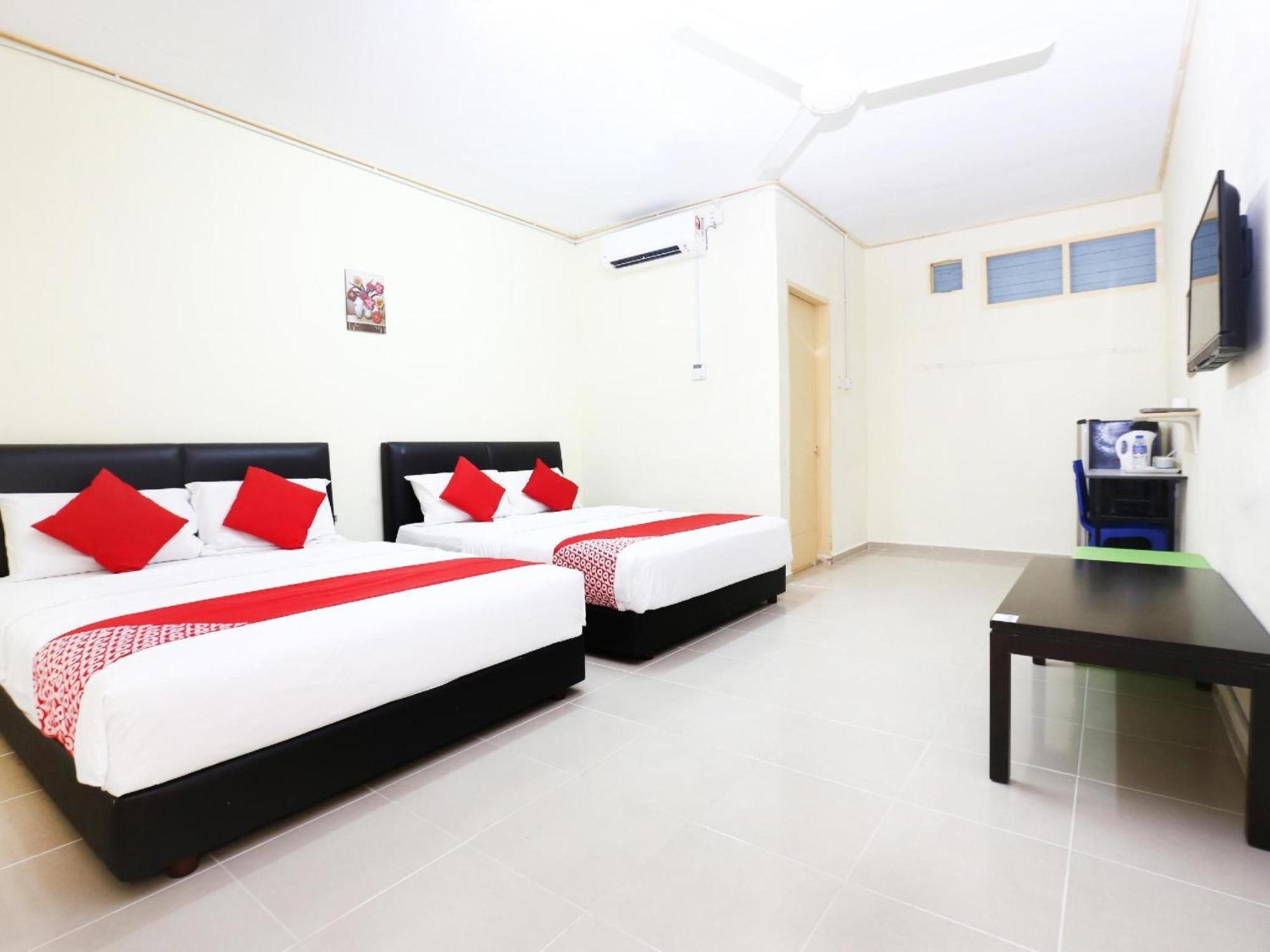 Super Oyo 89640 Hotel Pelangi Marang Kültér fotó