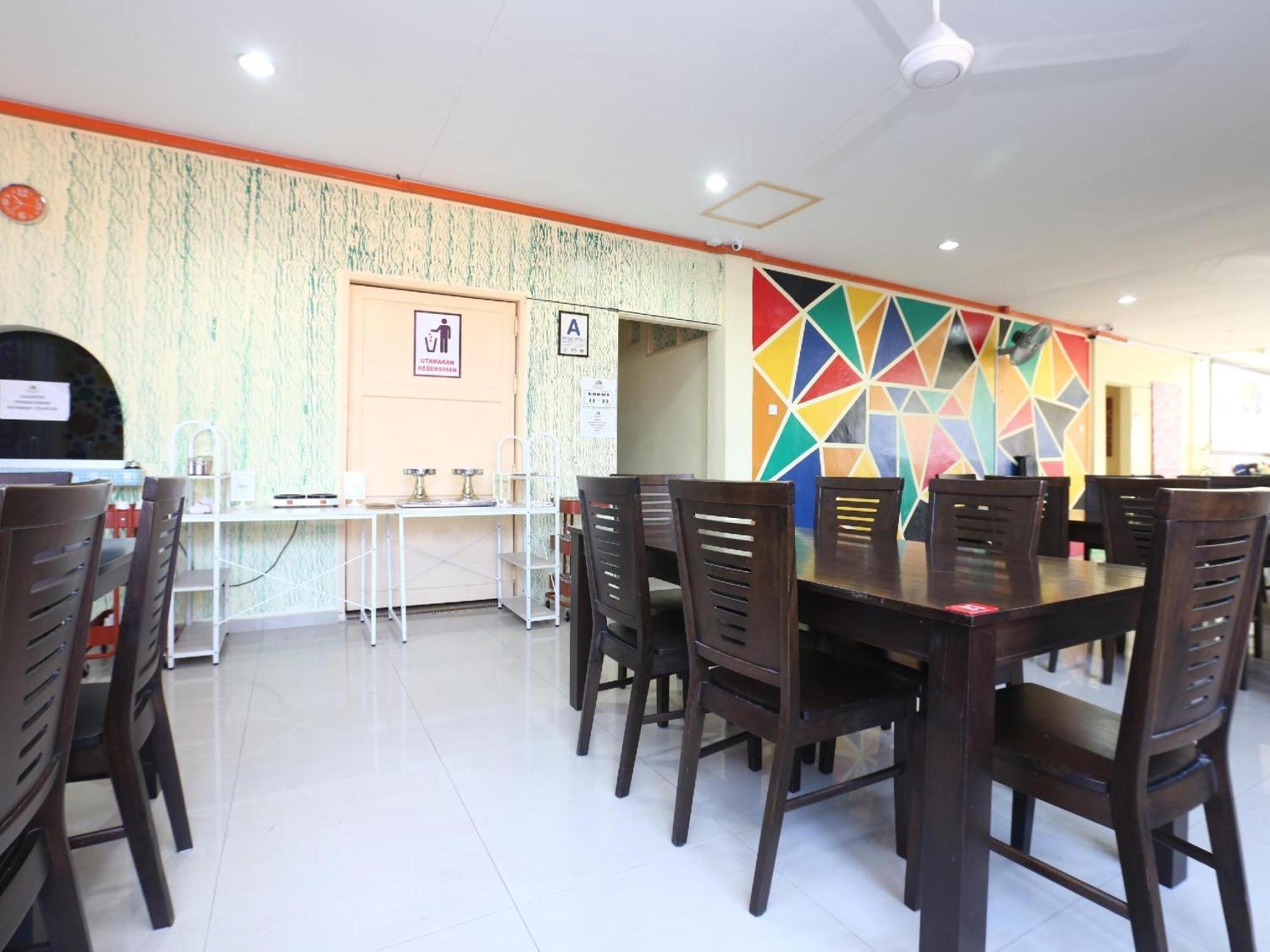 Super Oyo 89640 Hotel Pelangi Marang Kültér fotó