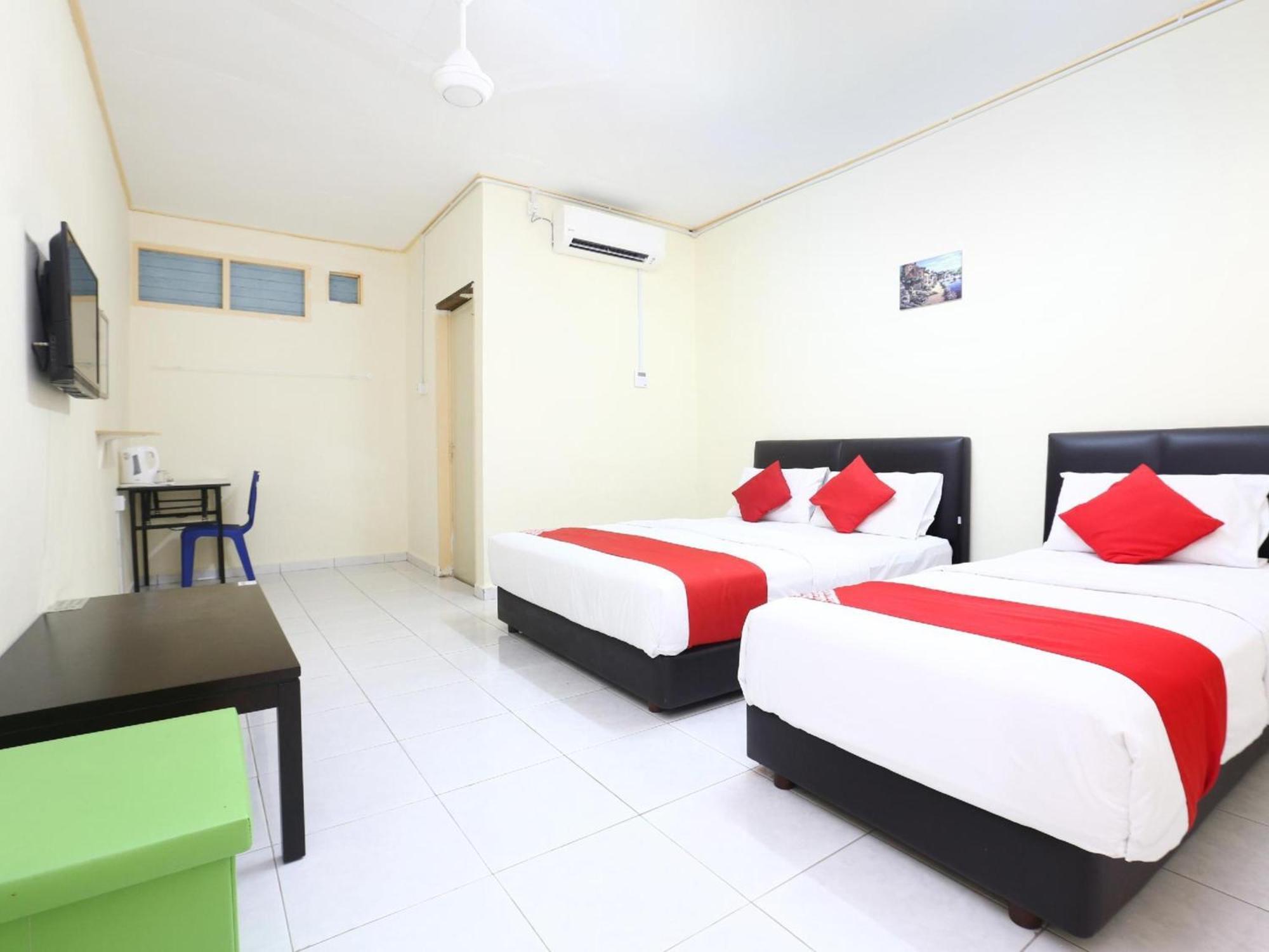 Super Oyo 89640 Hotel Pelangi Marang Kültér fotó