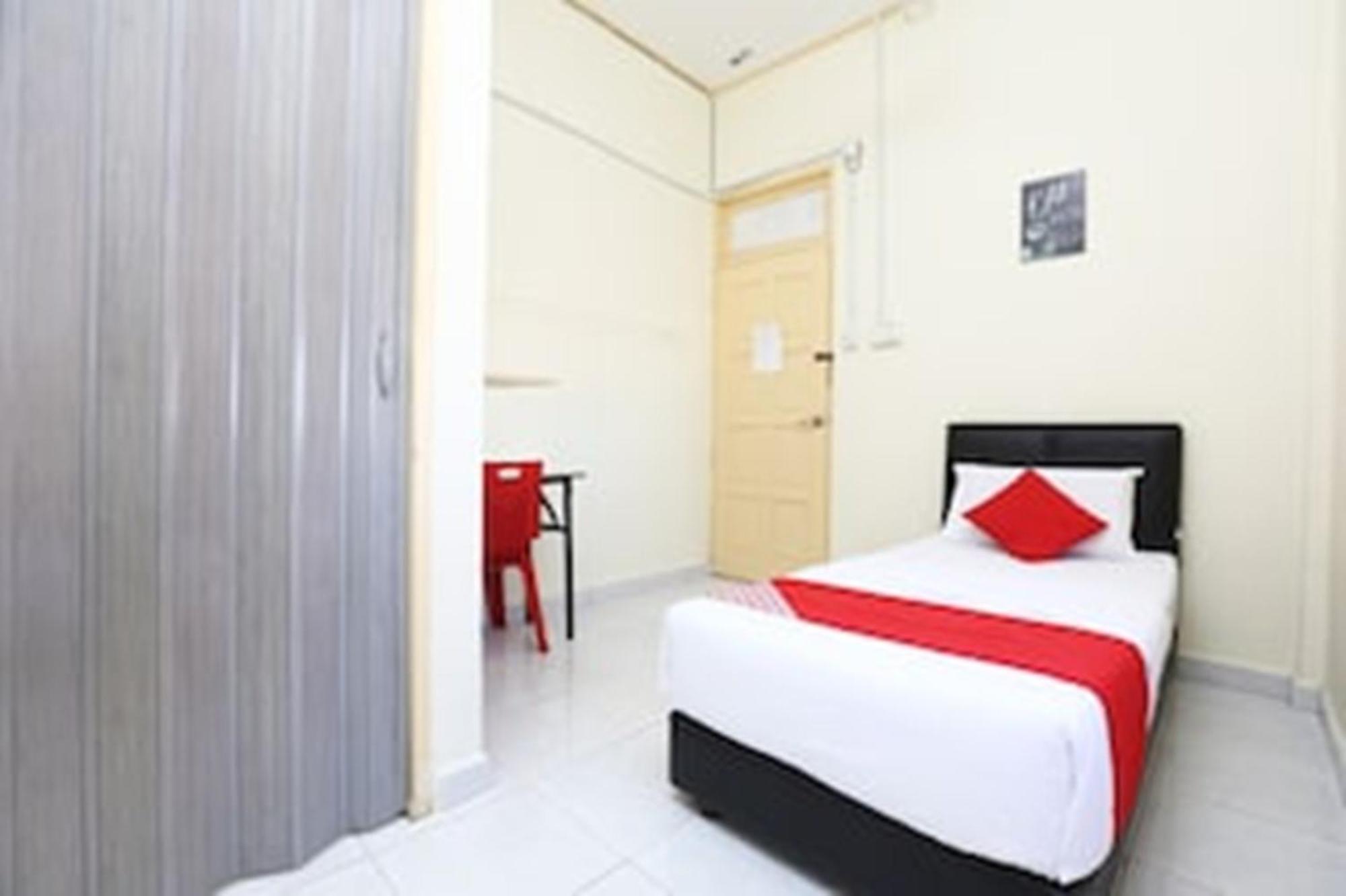 Super Oyo 89640 Hotel Pelangi Marang Kültér fotó