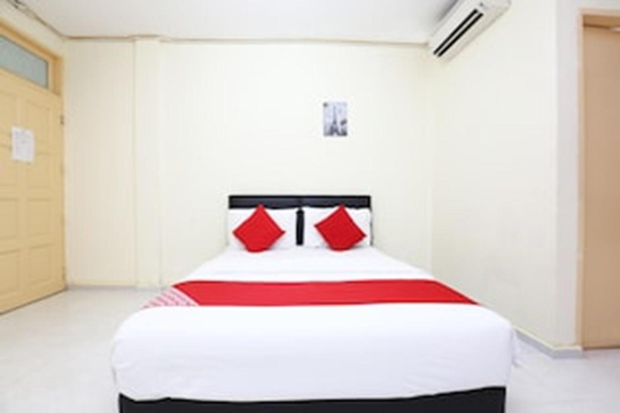 Super Oyo 89640 Hotel Pelangi Marang Kültér fotó