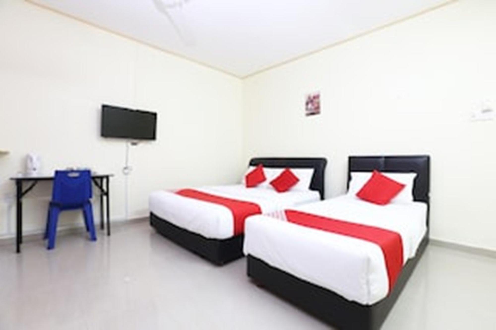 Super Oyo 89640 Hotel Pelangi Marang Kültér fotó