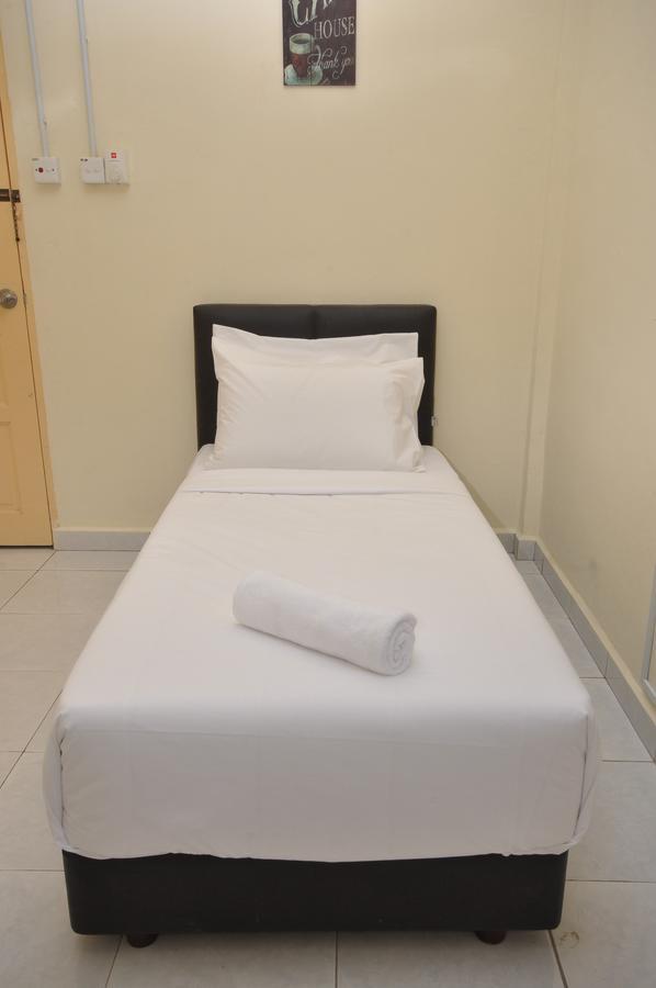 Super Oyo 89640 Hotel Pelangi Marang Kültér fotó